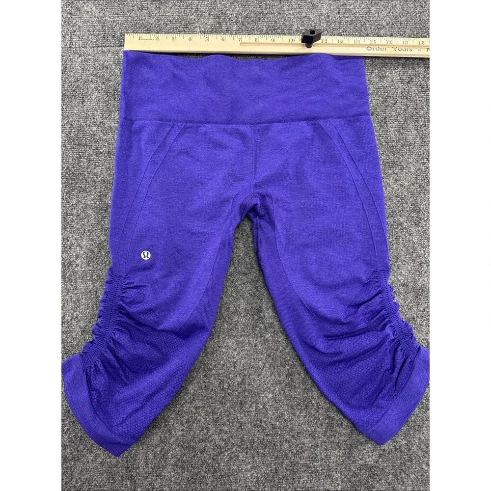 Lululemon Seamless Crop Leggings Womens Size 6 Purple Ruched Mesh Yoga Capri